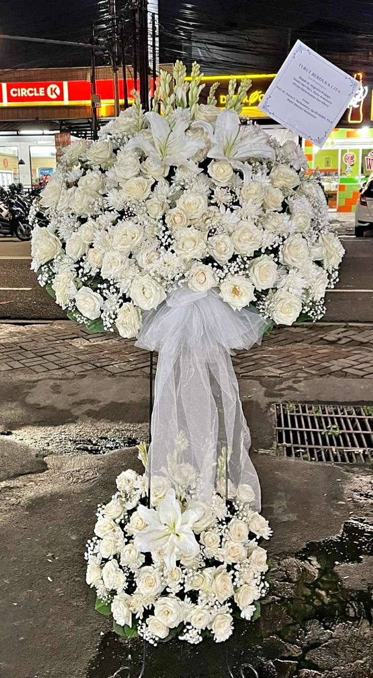 Standing Flower & Bouquet